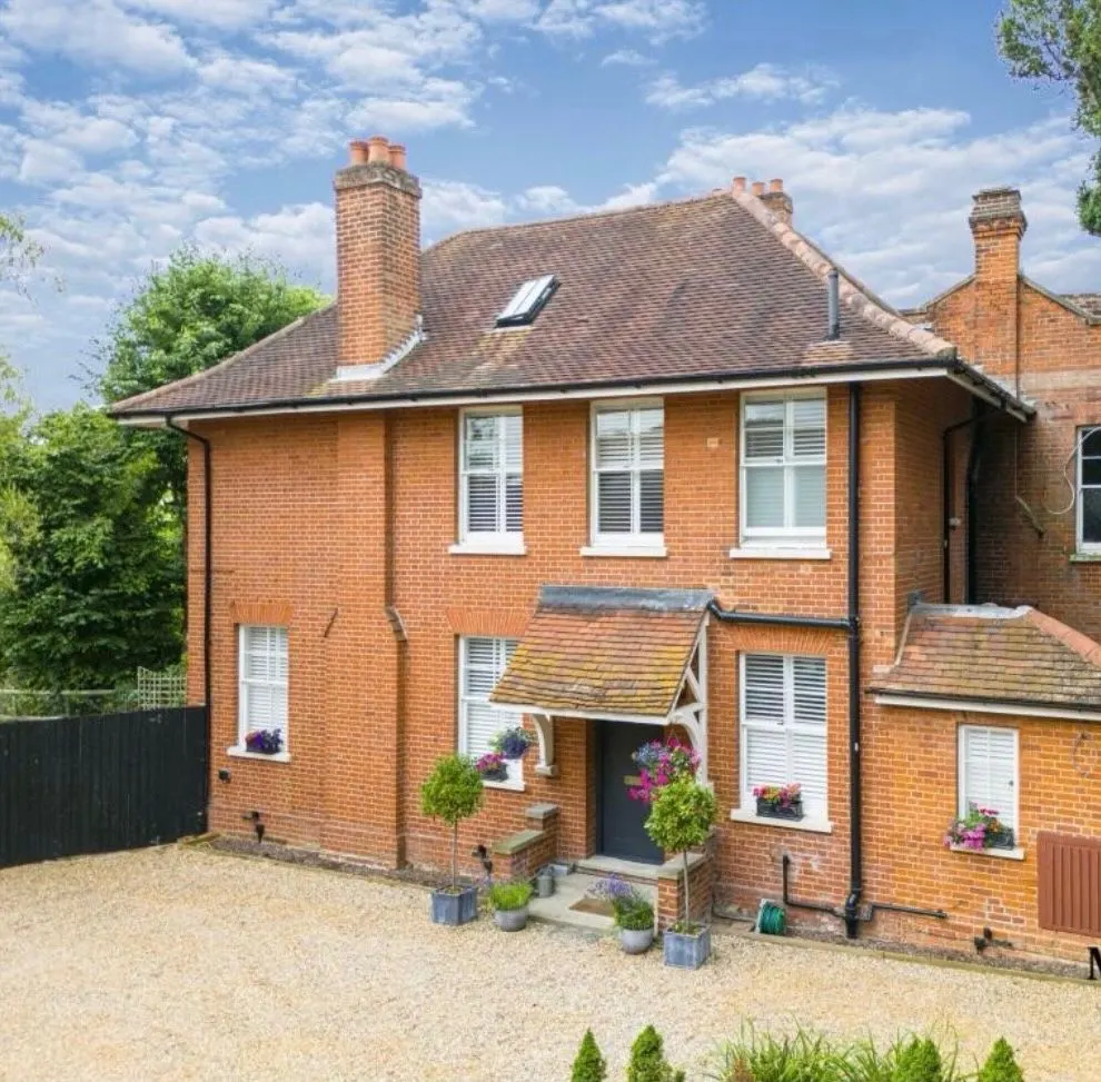 Theydon Priory - completed